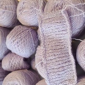 Lilac cashmere yarn